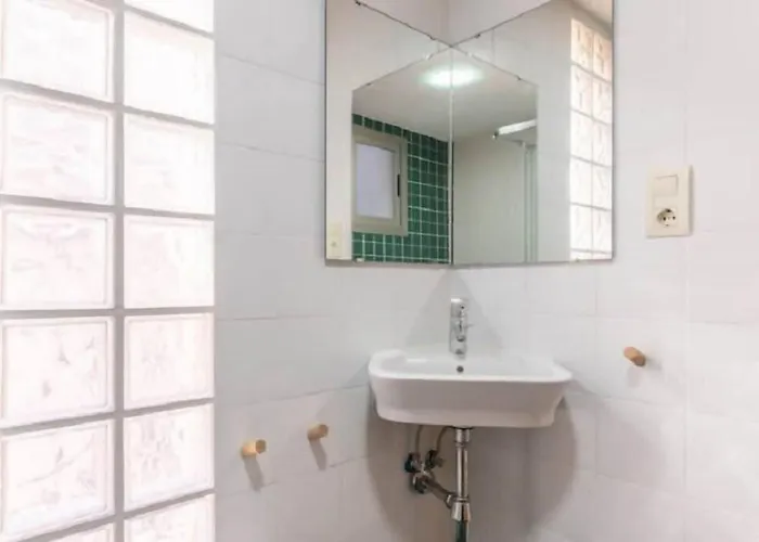 Borumbot,2hab, Wifi ,vistas Penon ,excursiones *