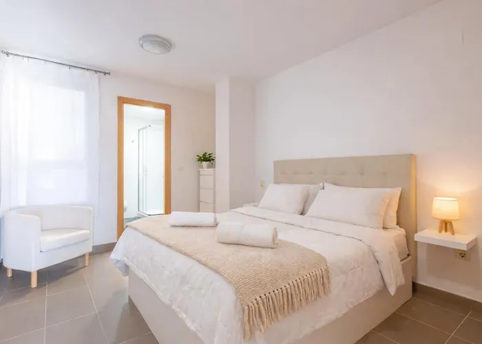 Borumbot,2hab, Wifi ,vistas Penon ,excursiones *